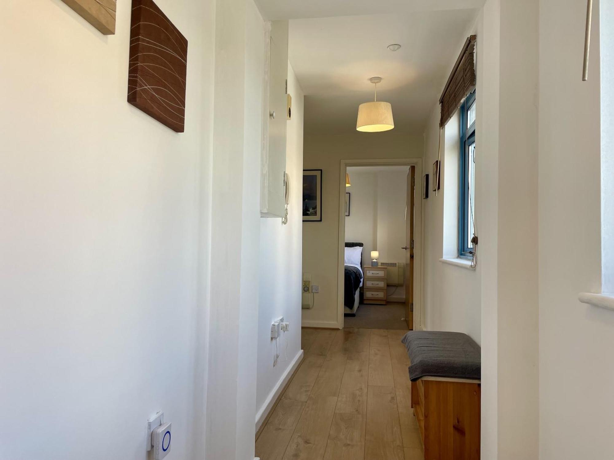 Hk Life Serviced Apartment , City Centre Swindon Exterior foto