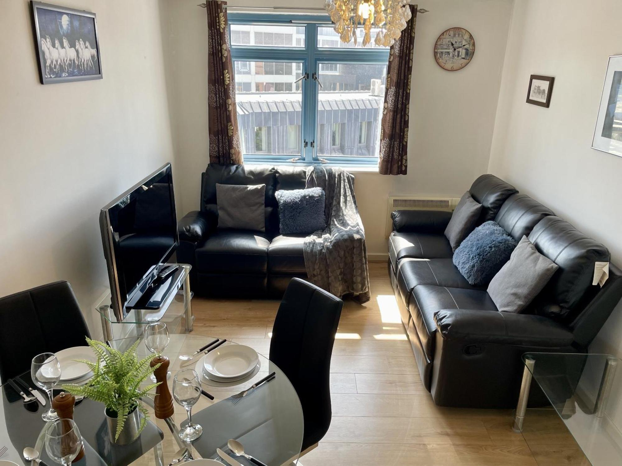 Hk Life Serviced Apartment , City Centre Swindon Exterior foto