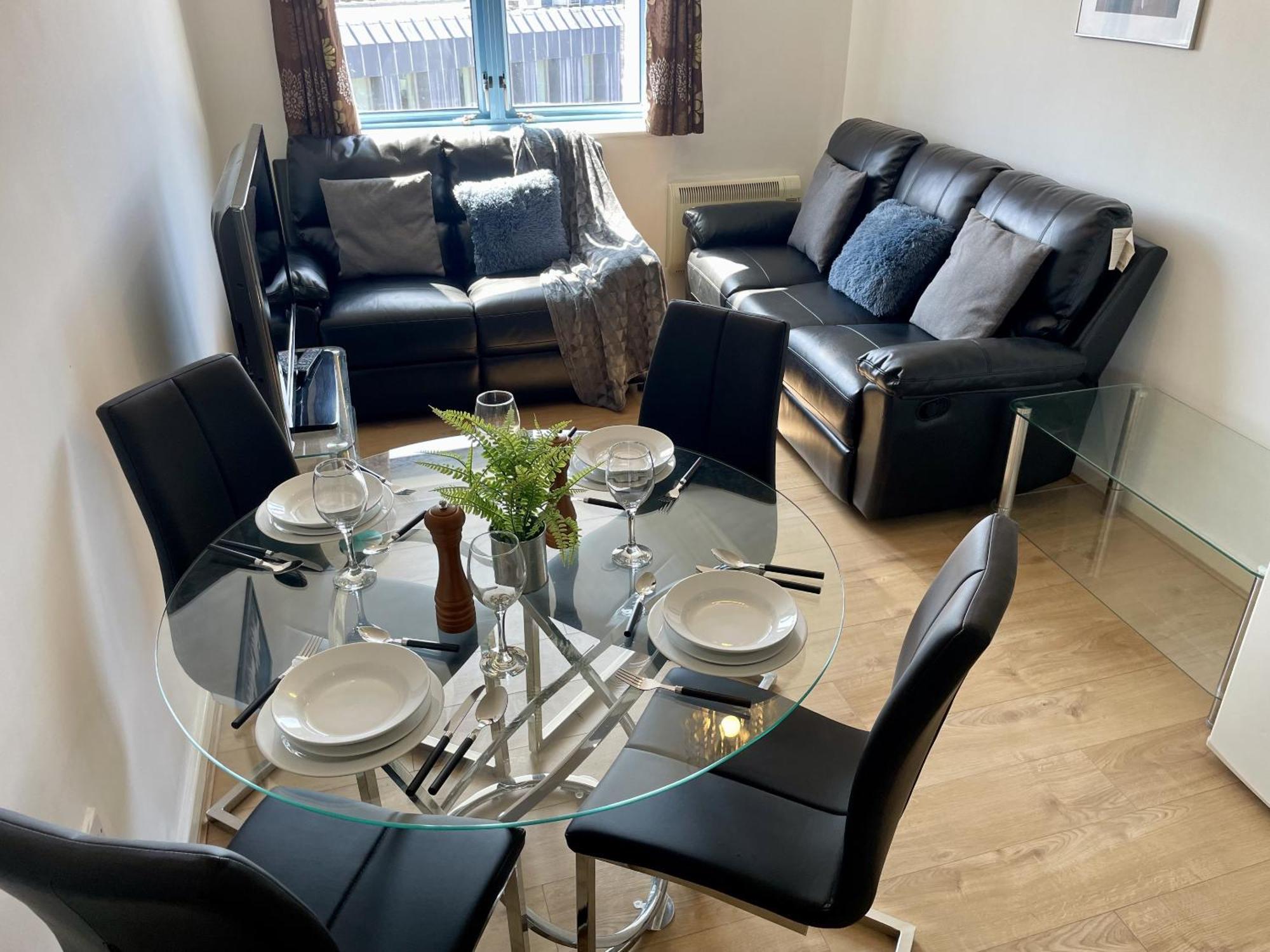 Hk Life Serviced Apartment , City Centre Swindon Exterior foto